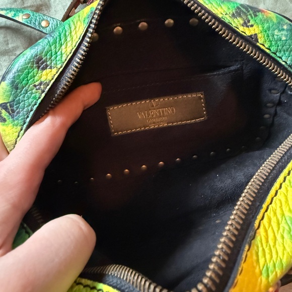 authentic Valentino crossbody - Picture 10 of 15